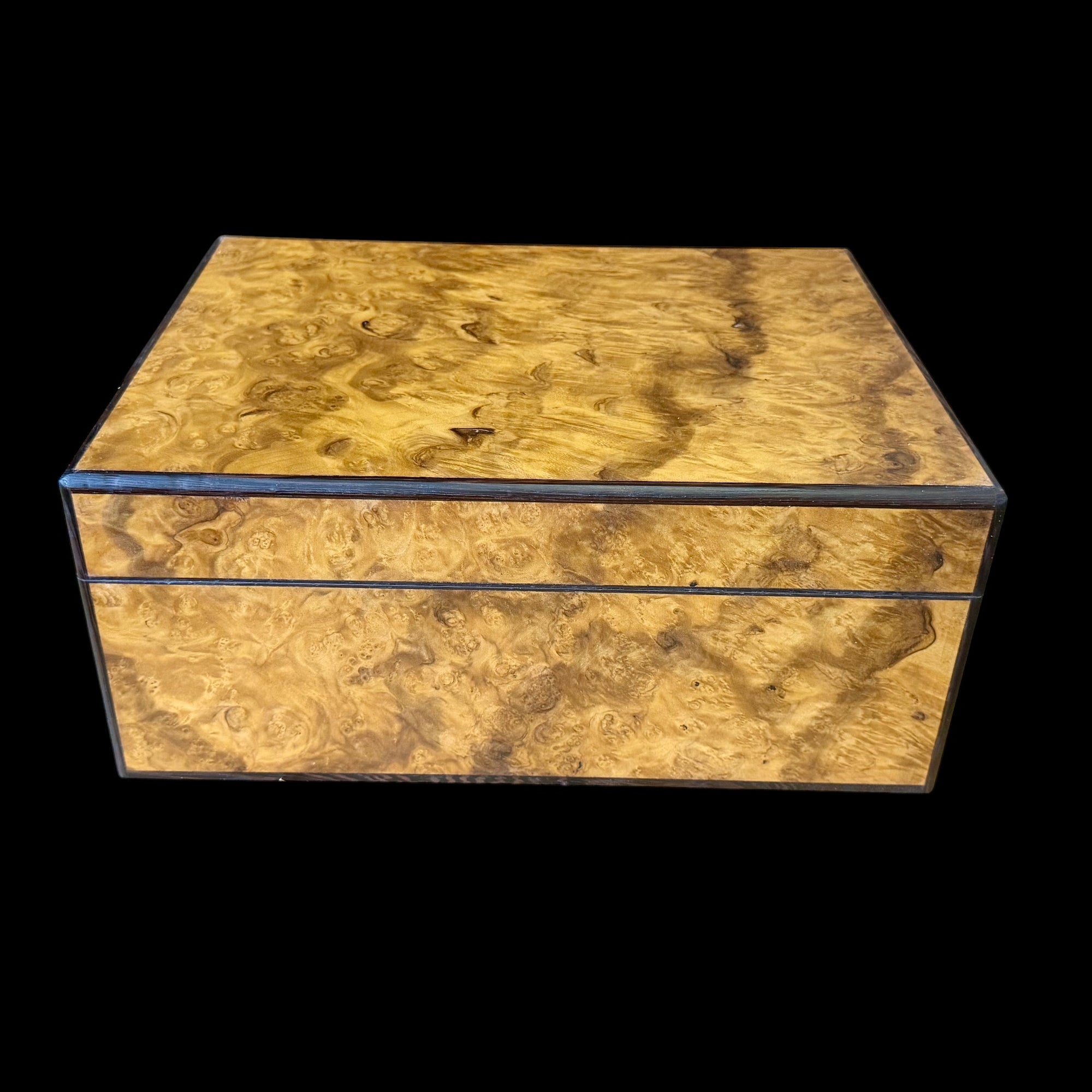 Burled Laurel 50 ct. Humidor w/ Wenge accents