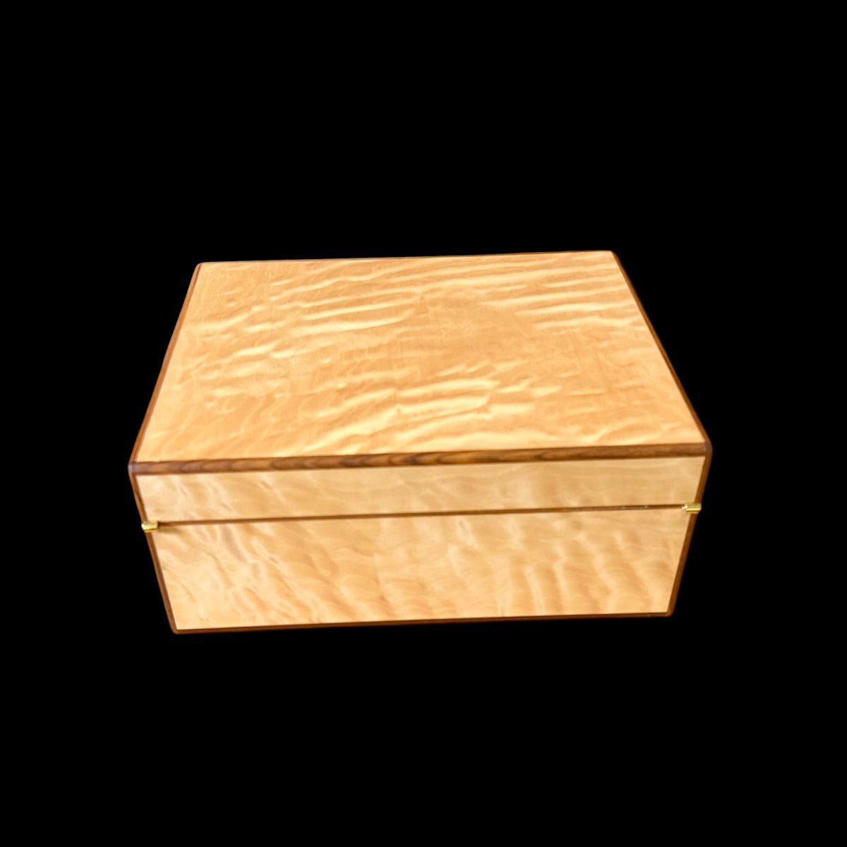 Quilted Maple  50 ct. Humidor w/ Bolivian Rosewood Accents